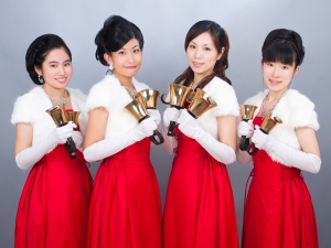 Holly Bellのハンドベル演奏